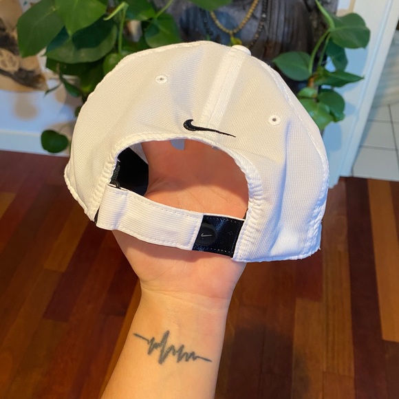 Nike cap - Picture 3 of 4